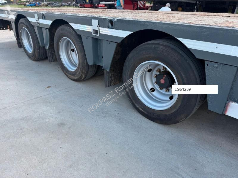 Náves na prepravu strojov Nooteboom Low Loader...