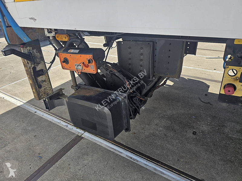 نصف مقطورة Schmitz Cargobull 24 CARRIER TAILLIFT