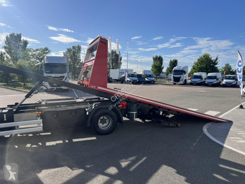 Véhicule utilitaire Iveco DAILY 70C18 D/P Euro6...