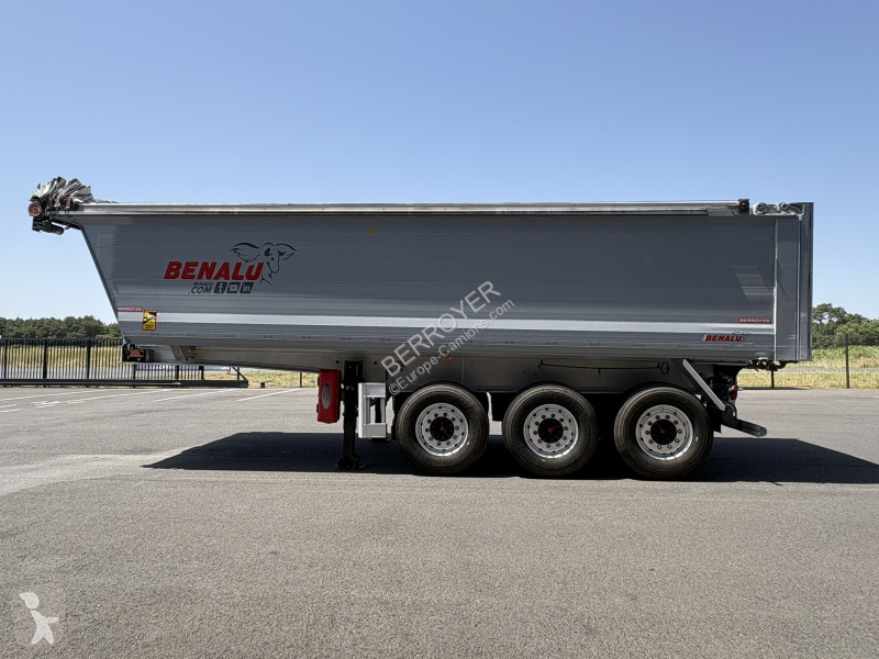 نصف مقطورة Benalu