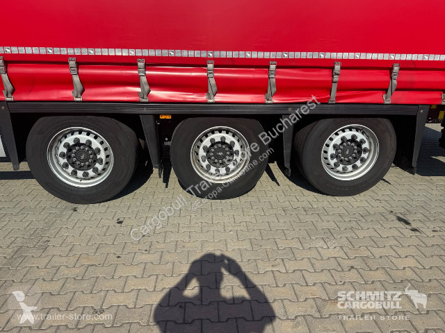 نصف مقطورة Schmitz Cargobull Curtainsider Mega