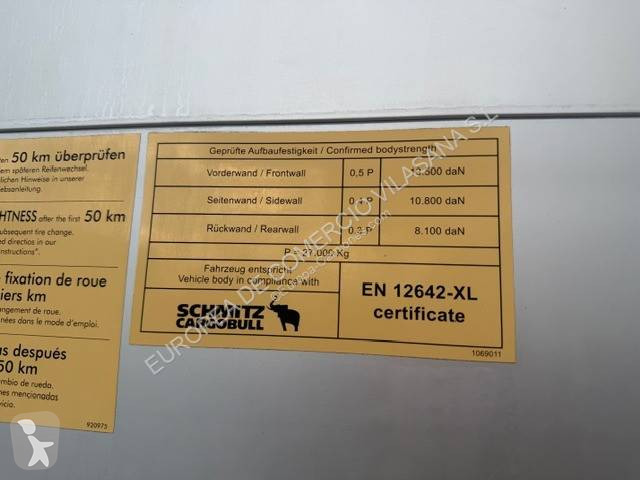 نصف مقطورة Schmitz Cargobull tauliner XL