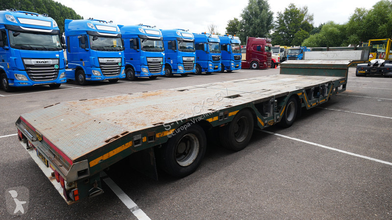 نصف مقطورة Broshuis 3 axle semi low loader...