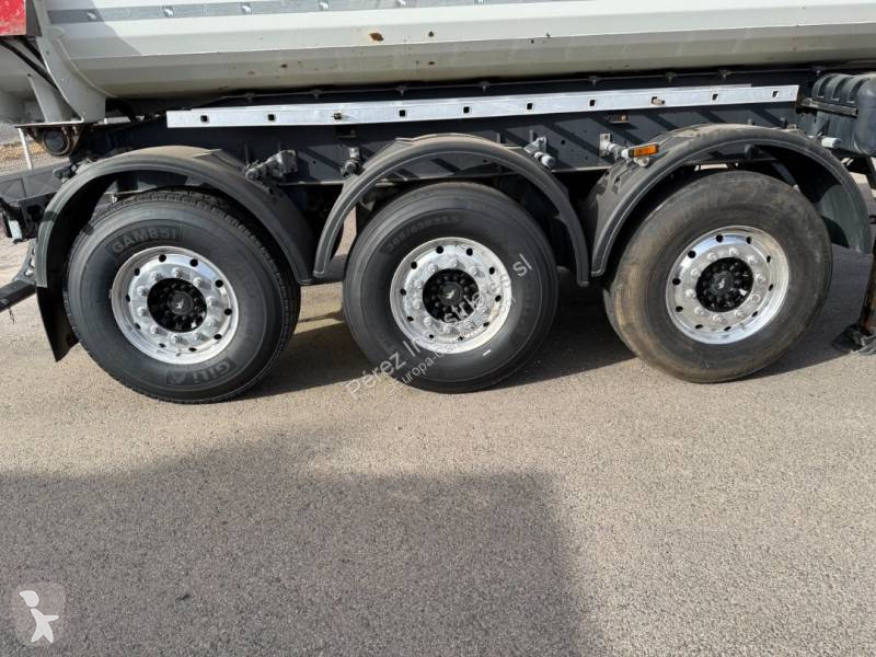 نصف مقطورة Schmitz Cargobull 3 ejes
