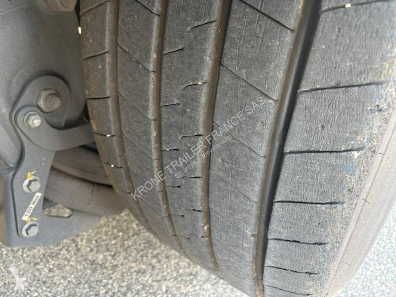 نصف مقطورة Krone