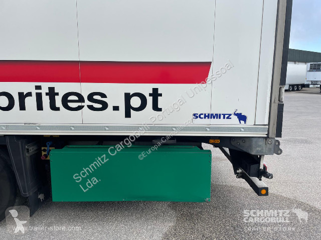 نصف مقطورة Schmitz Cargobull Semitrailer Reefer...