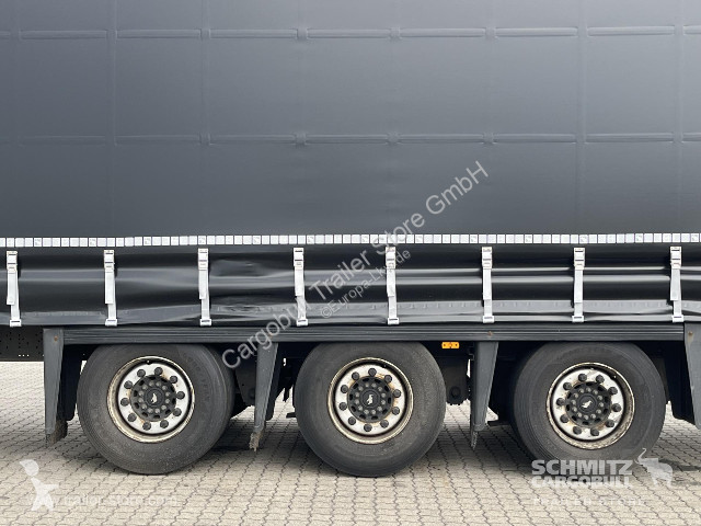 نصف مقطورة Schmitz Cargobull Curtainsider Mega...