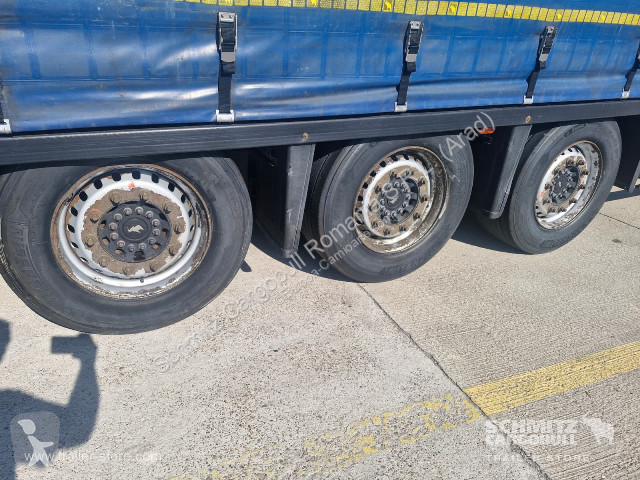 نصف مقطورة Schmitz Cargobull Curtainsider Mega