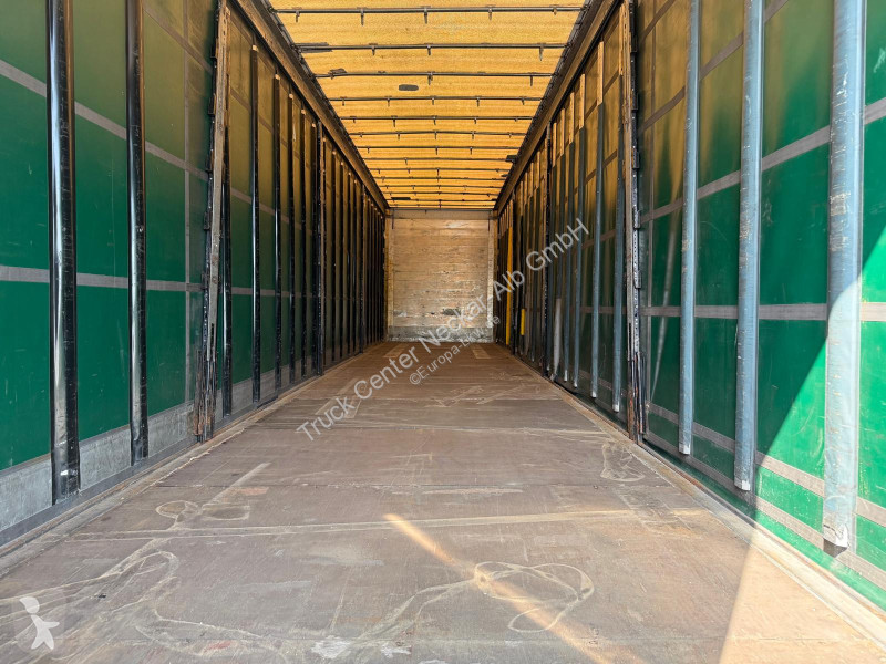 نصف مقطورة Schmitz Cargobull   3 Achs Mega...