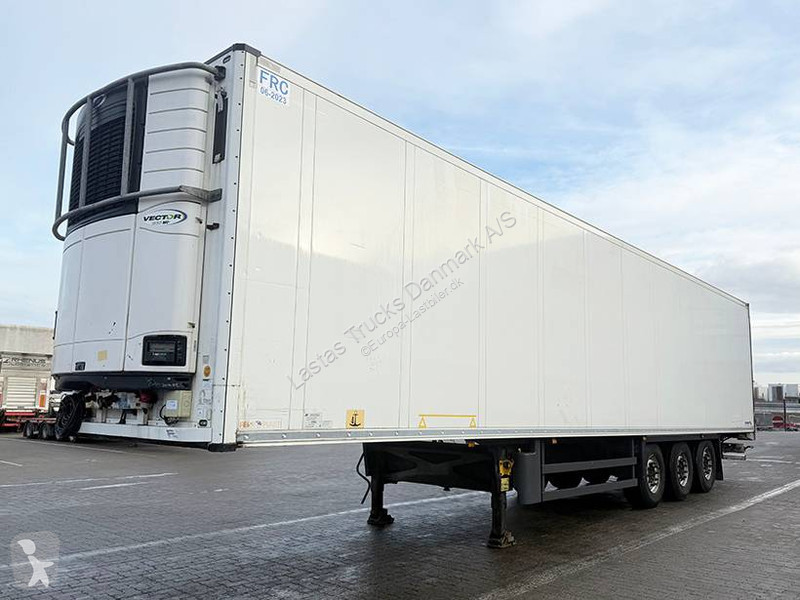 نصف مقطورة Schmitz Cargobull Refrigerated...