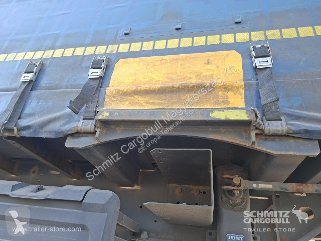 نصف مقطورة Kögel Curtainsider Mega