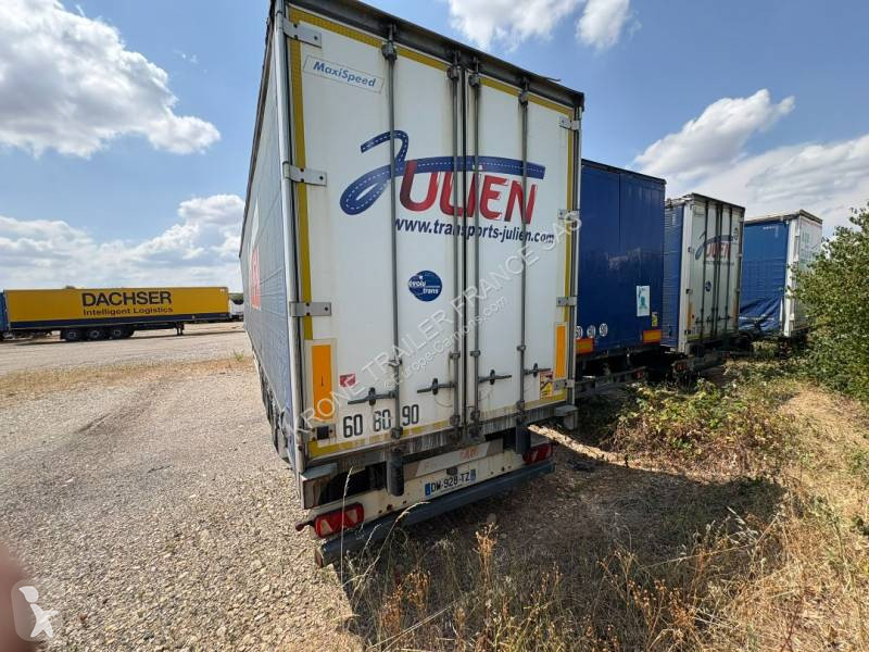 نصف مقطورة Fruehauf