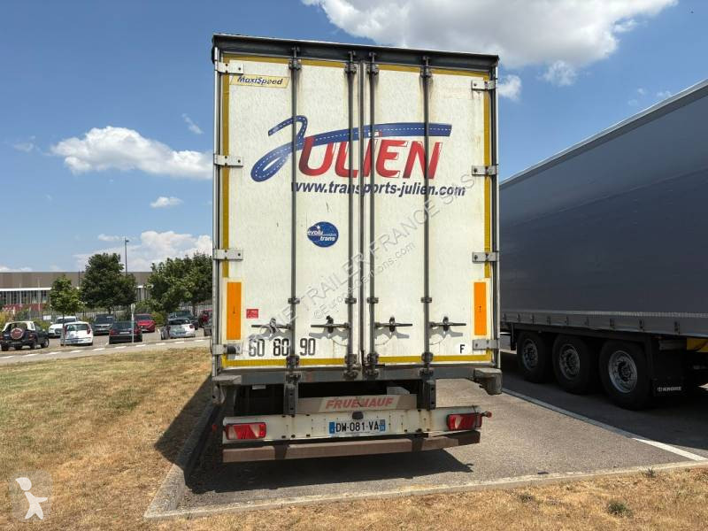 نصف مقطورة Fruehauf