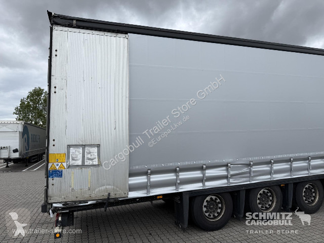 نصف مقطورة Schmitz Cargobull Curtainsider Mega...