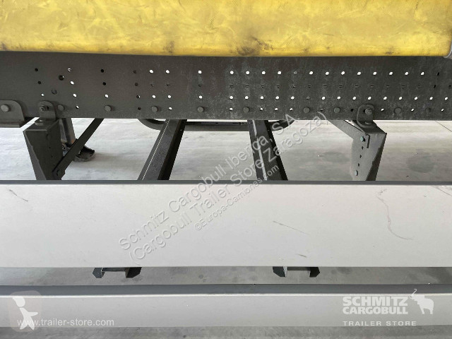 نصف مقطورة Schmitz Cargobull Curtainsider Standard