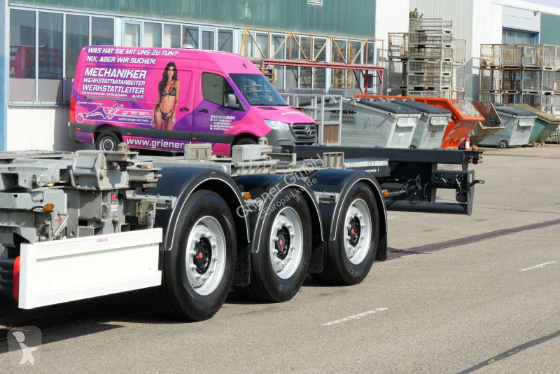 Semiremorca Renders TYPE EURO 820 / LIFT...