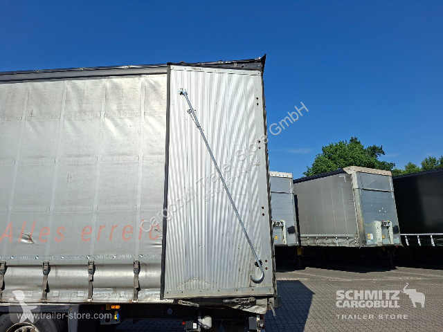 نصف مقطورة Schmitz Cargobull Curtainsider Coil...