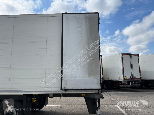Oplegger Schmitz Cargobull Reefer Standard