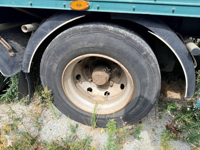 Semi remorque Samro a étages Accidentée