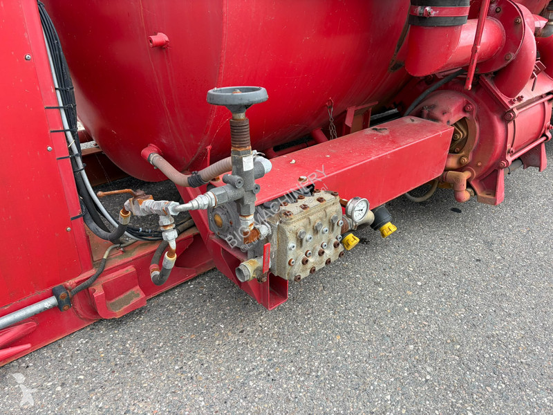 Uitrusting voor vrachtwagens  Twint Vacuum tank