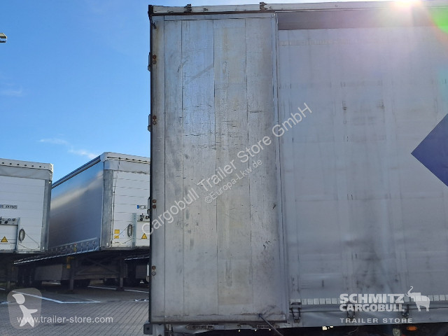 Semirremolque Kögel Curtainsider Mega