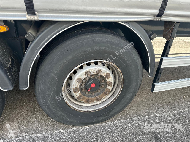 Návěs Fruehauf Semitrailer Curtainsider Standard