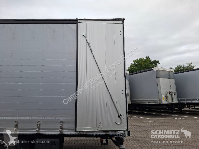 Полуприцеп Berger Curtainsider Mega Getränke