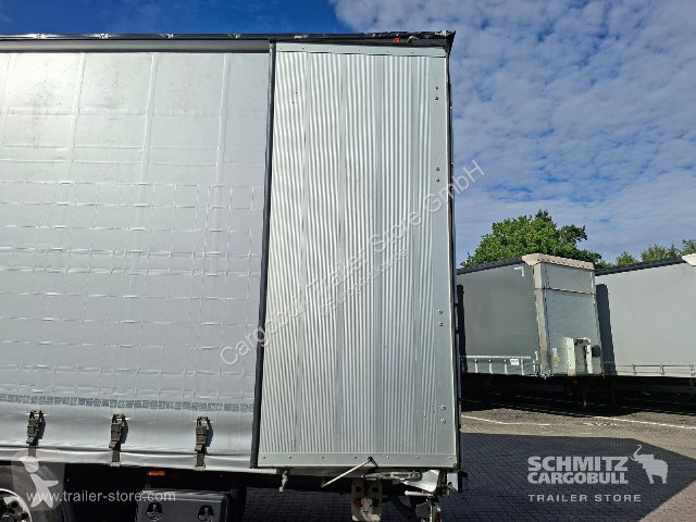 Полуприцеп Berger Curtainsider Mega Getränke