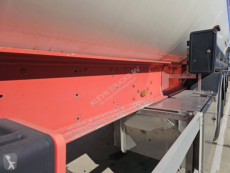 Полуприцеп Feldbinder KIP 60.3 GGVS/ADR