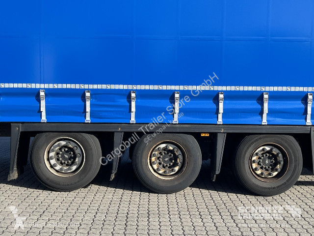 نصف مقطورة Schmitz Cargobull Curtainsider Mega...