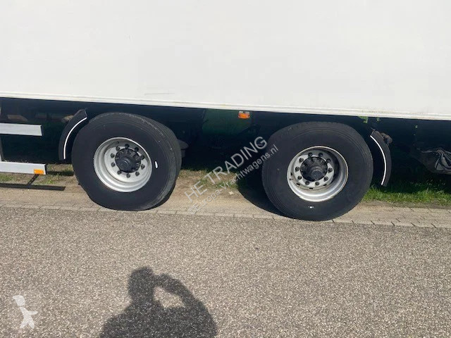 Semitrailer HTF HZP 32 koelvries stuuras laadklep