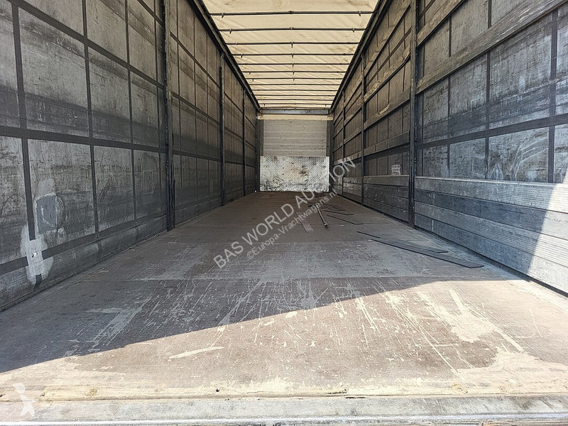 Semirimorchio Schmitz Cargobull SCB*S3T