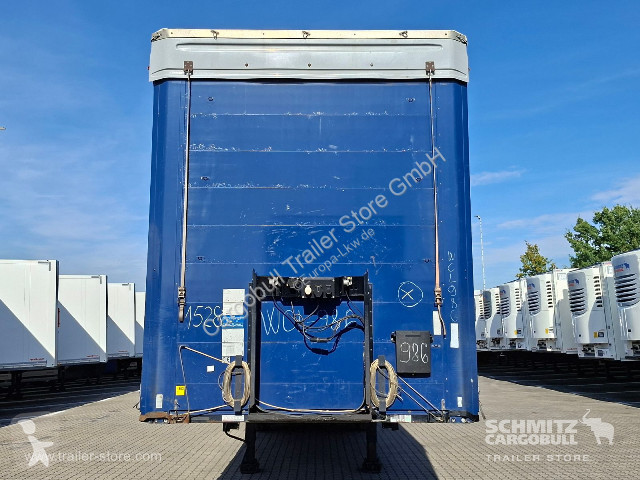نصف مقطورة Kögel Curtainsider Mega