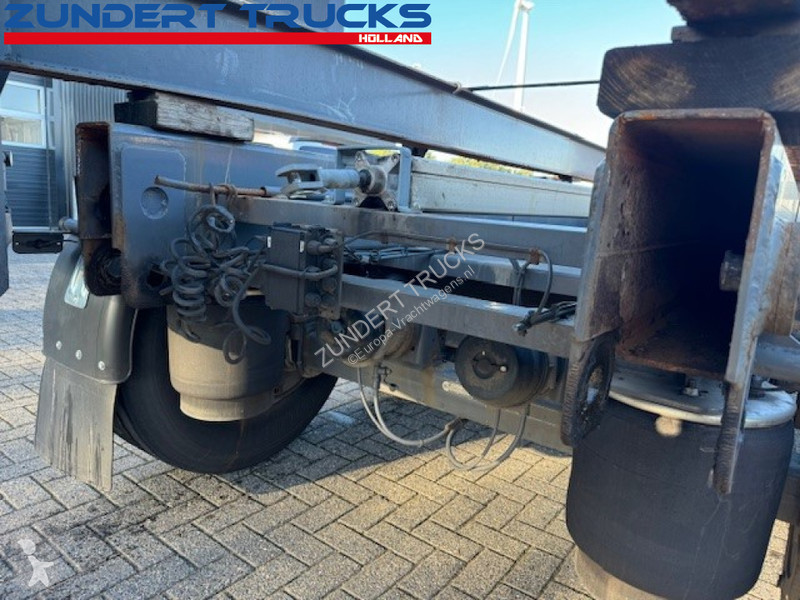 Renders 3 AS MULTI CONTAINER CHASSIS, LIFT AXLE...