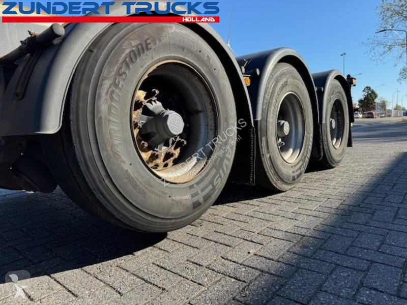 Renders 3 AS MULTI CONTAINER CHASSIS, LIFT AXLE...