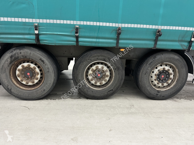 Fliegl Tautliner semi-trailer