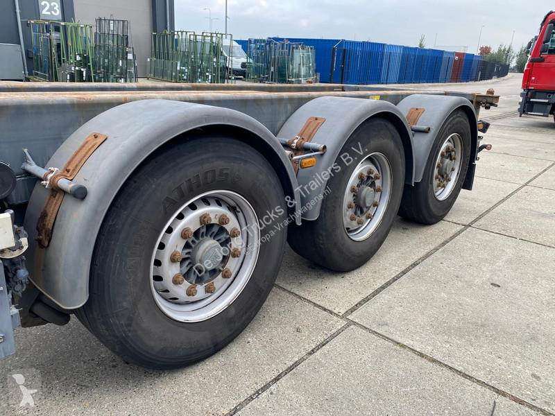 Renders Euro 800 / 2x Extendable / 1x Lift Axle...