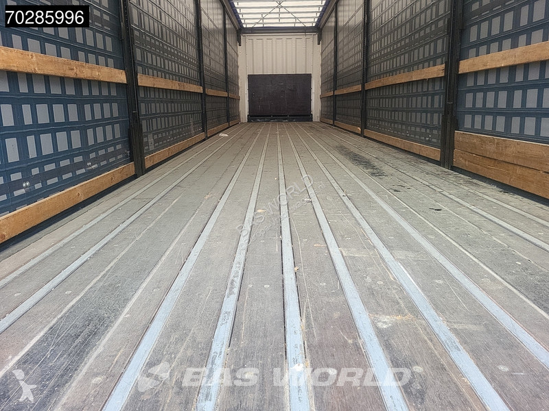 Krone Hardwood Lift Axle semi-trailer