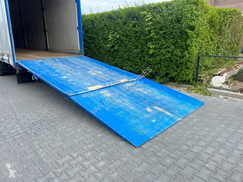Semiremorca Kögel Semi dieplader met oprijklep