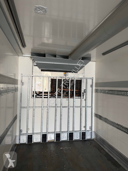 Semitrailer Trouillet FRIGO 38 TONNES HAYON...