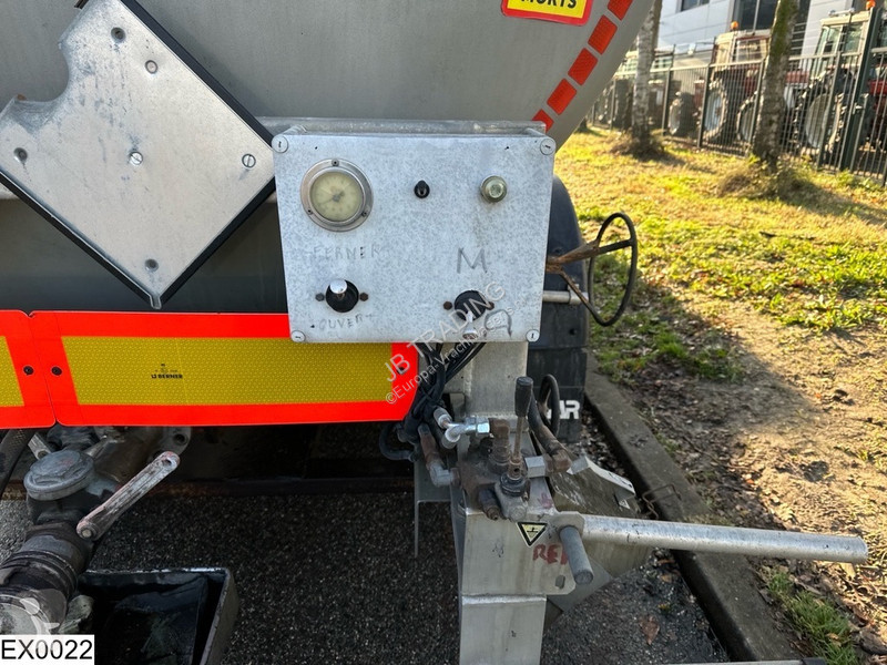Semi reboque Trailor Bitum 34120 Liter, 1...