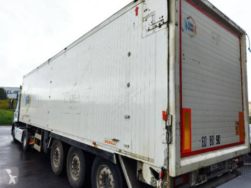 Semitrailer flak rörligt underlag Benalu
