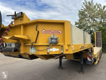 Semi remorque porte engins Nooteboom