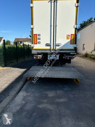 Semi remorque frigo multi température Krone
