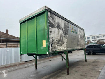 Junge Planen-/ Tautliner Wechselbrücke mit Edscha-Verdeck für 17 Paletten und Ladungssicherung