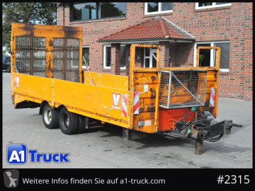 Heavy equipment transport trailer