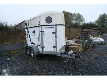 Horse trailer trailer