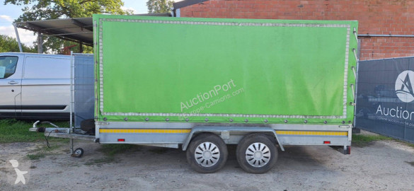 Folding wall box trailer