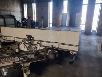 Louault heavy equipment transport trailer