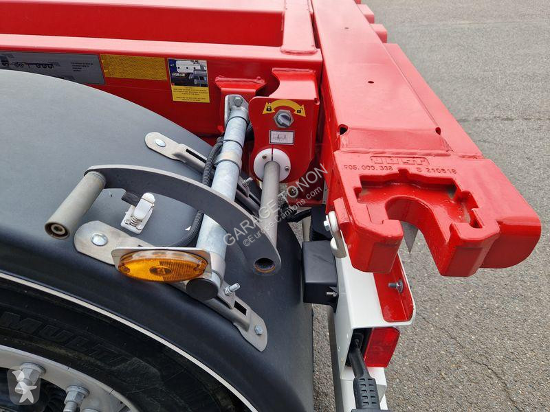 Semitrailer Kässbohrer  PORTE CONTAINERS...